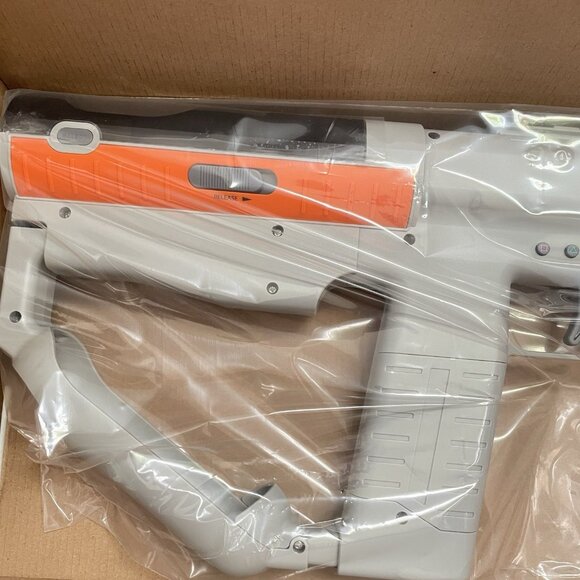 PS3 Resistance 3 Killzone 3 Mayhem Edition Gun Move Controllers Playstation 3 - Picture 12 of 16